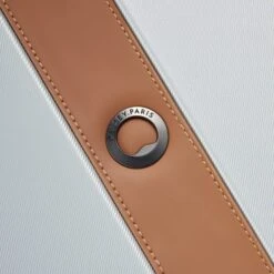 Delsey Promenade Hard 2.0 - 4-Rollen-Trolley 76 Cm Erw. -Taschen Discounter Delsey Promenade Hard 2 0 4 Rollen Trolley 76 cm erweiterbar silber 00208882111 11