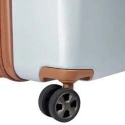 Delsey Promenade Hard 2.0 - 4-Rollen-Trolley 76 Cm Erw. -Taschen Discounter Delsey Promenade Hard 2 0 4 Rollen Trolley 76 cm erweiterbar silber 00208882111 8