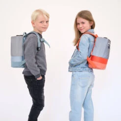 OAK25 Kids Mini Luminant 6 - Kinderrucksack 29 Cm -Taschen Discounter OAK25 Kids Mini Luminant Kinderrucksack 6 L 29 cm silver coral 11667394 JR ML CO GY 10